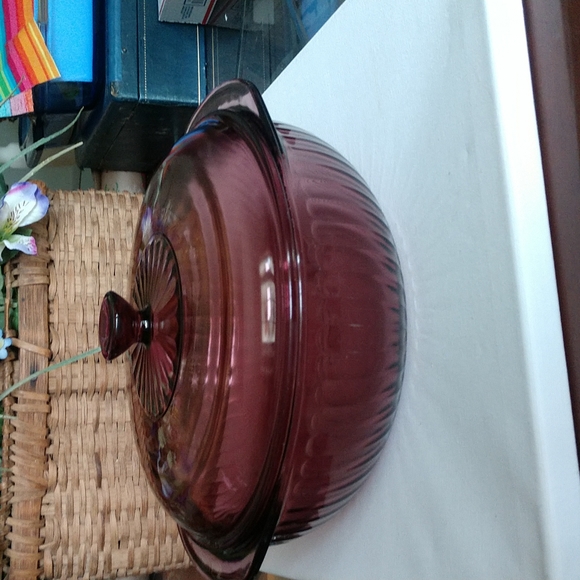 Pyrex Other - Pyrex amystest casserole bowl